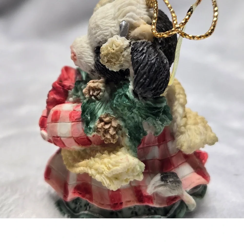 Vintage 1994 Mary's Moo Moos Cow With Evergreen Christmas Ornament Enesco Boxed